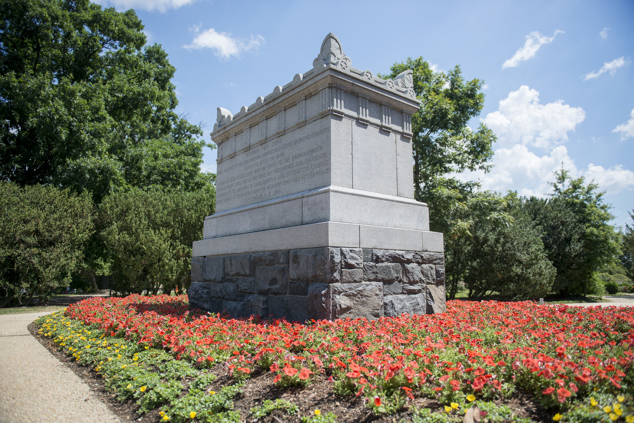 explore-monuments-civil-war-unknown Tomb of the Civil War Unknowns