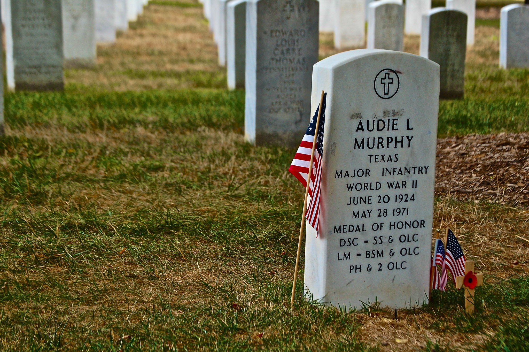 explore-notable-culture-murphy637135672683118588 Gravestone of actor and World War II hero Audie Murphy