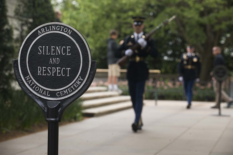 visit-etiquette At the Tomb of the Unknown Soldier, a sign urges silence and respect