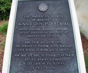A plaque at the USS Maine Memorial honors Polish musician and statesman Igancy Paderewski